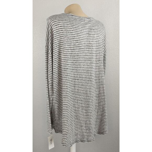 Style & Co Hannah Striped Top Gray Stripe 0X Scoop Lightweight Comfortable Relax - Picture 3 of 9